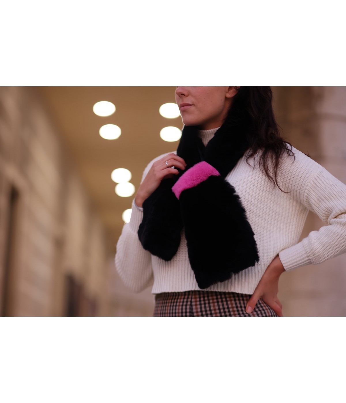 BLACK FUCHSIA SCARF/COLLAR 2